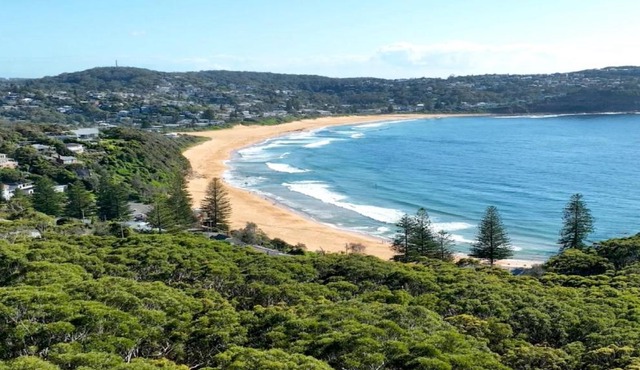 Luxury Beach Shack With Pool and Short Walk To Beach