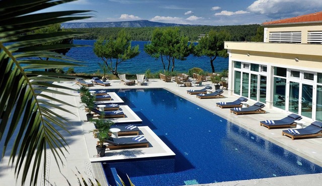 Luxury Beach Villa with Staff included in the price, private beach and pool