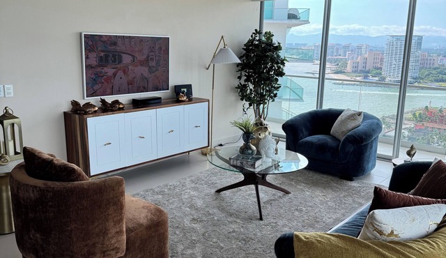 Luxury Beachfront Condo at Icon VallartanCharming one bedroom on the 24th floor!