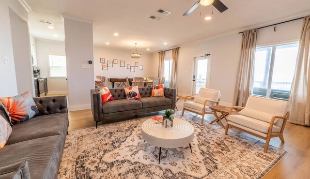 Luxury Beachfront Villa - 19 | Newly Renovated | Pet Friendly | 5 Star Amenities