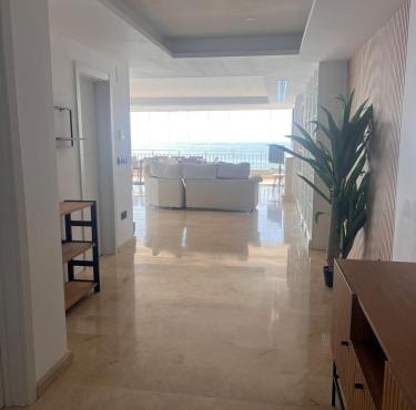 Luxury Beachfront Bright & Spacious by TuriVida