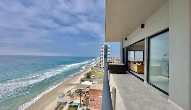 Luxury Beachfront Condo 3BR 3BA with stunning views