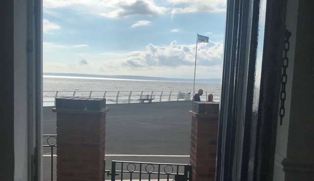 Luxury beachfront pet friendly 3 bed townhouse