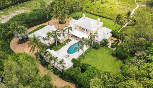 Luxury Beachfront Home with Private Beach Path & Pool – Hobe Sound, FL