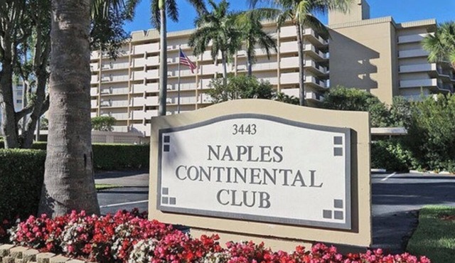 Luxury Beachfront Oasis-Newly Renovate Condo, open concept with large island