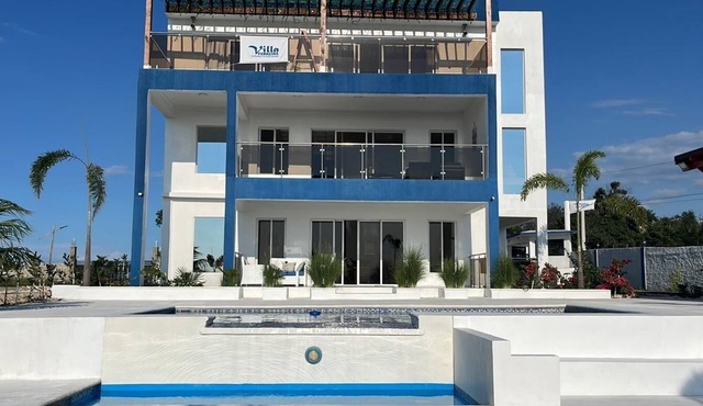 Luxury BeachFront Villa with Private pool and Ocean View!