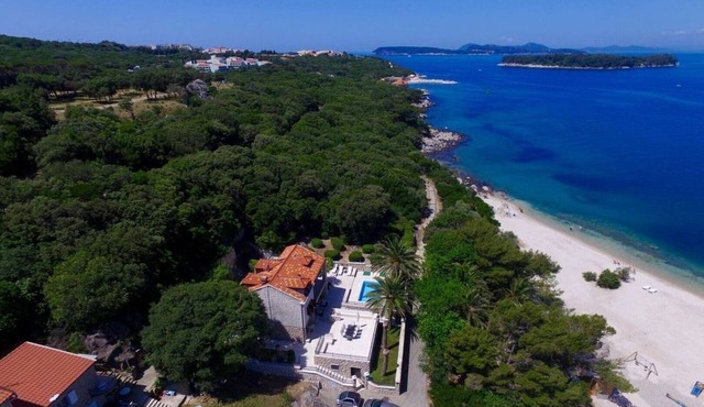 Luxury Beachfront Villa Dubrovnik Oasis with Pool