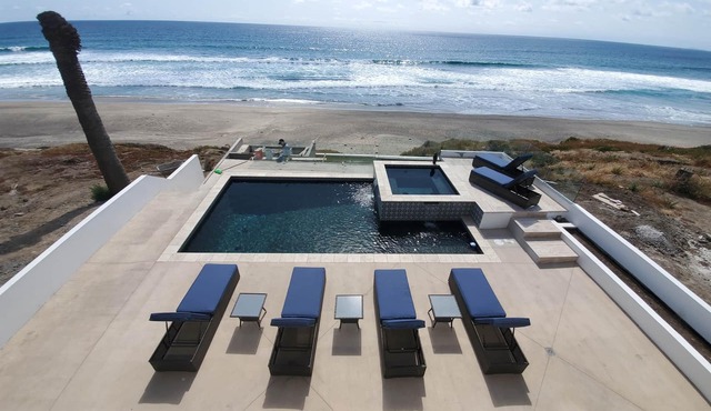 Luxury Beachfront Villa: Ocean Views/Private Pool & Spa - 30 secs to Beach!n