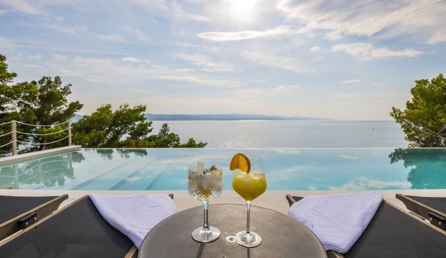Luxury Beachfront Villa Glorious Brela with Pool