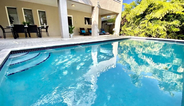 Luxury Beachwalk Villa