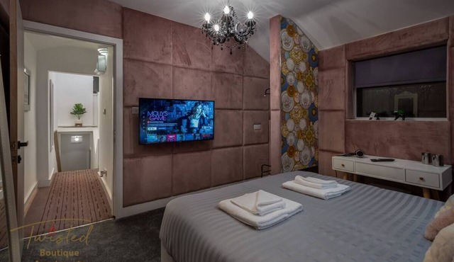 Luxury Boutique 2 bedroom Apt, Central Blackpool