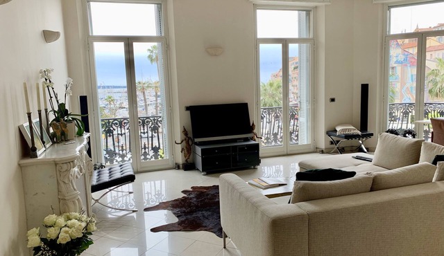 Luxury Boutique Apartment - stunning view - old port