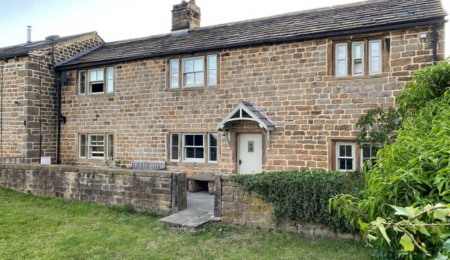 Luxury boutique cottage with hot tub set on Yorkshire Moors