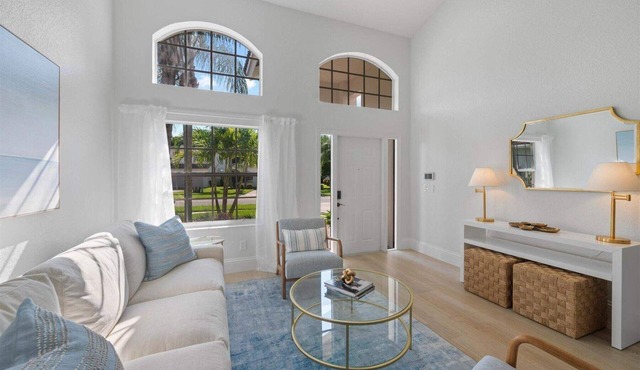Luxury Boutique Equestrian Oasis, near WEF/Polo/Beaches. Heated Pool & Fire Pit.