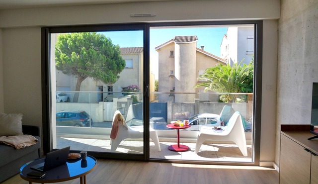 Luxury brand new appartment 40m away from a large sand beach