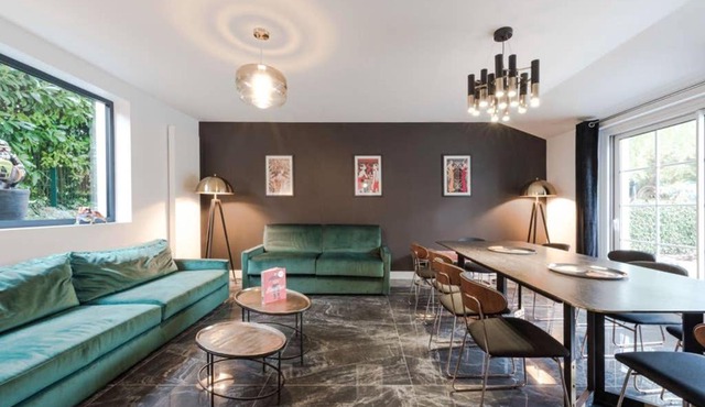 Luxury brand new art déco Disneyland