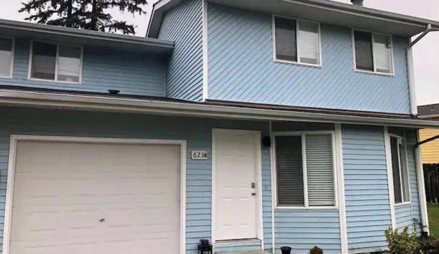 Luxury Brand New Remodeled 3 Bedroom Duplex!