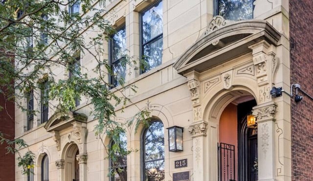 Luxury Brownstone | Walk to ALL | Washington Park