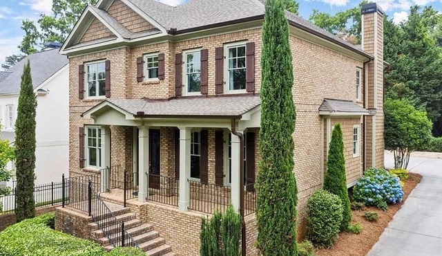 Luxury Buckhead executive Oasis for Family or work