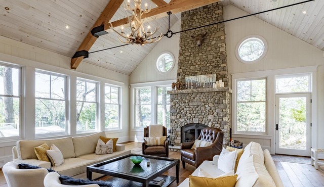 Luxury Build with Boathouse, SW Views on Lake Rosseau. 5 bdrms! Tesla Charger!