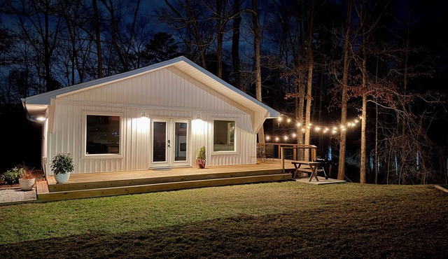 Luxury Bungalow w/Scenic Tree View - near Travelers Rest & Furman University.