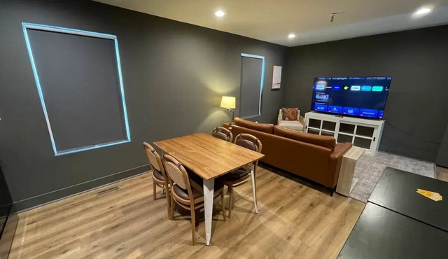 Luxury By Downtown Train Depot