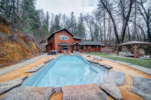 Luxury Cabin at Lakehead