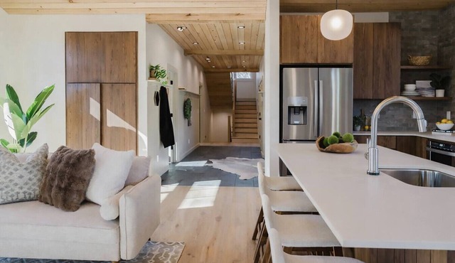 Luxury Cabin | Hot Tub + Trail Access