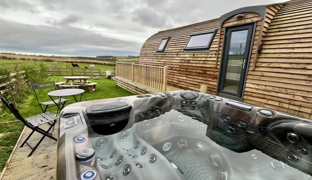 Luxury Cabin with Hot Tub in the Scottish Borders
