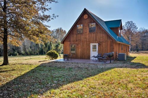 Luxury Cabin with Pond, Working Ranch Near Nevada