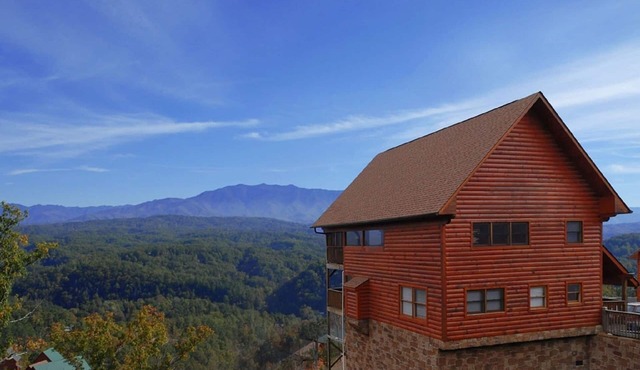 'Luxury Cabin with Unforgettable Views'- Starr Crest Resort