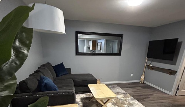 Luxury, Calm and Comfortable Suite in peaceful area.