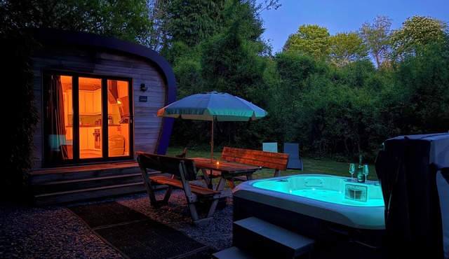 Luxury Camping Pod with Private Hot Tub & Garden in Devon