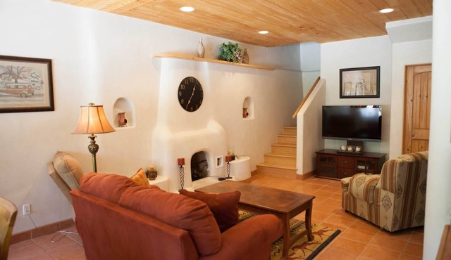 LUXURY CANYON SUITESnTAOS CANYON, KIT CARSON NATIONAL FOREST