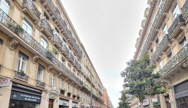 Luxury Capitol 122m² Air-conditioned - Parking & Elevator & Subway