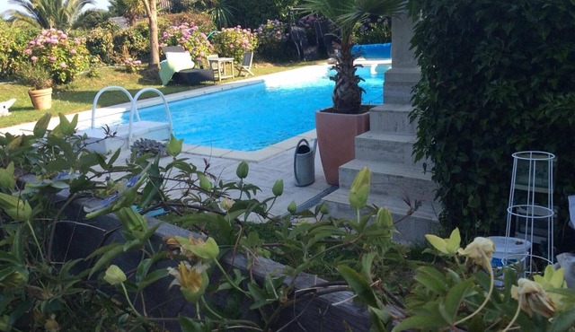 Luxury Caravan Cabin with 180° Sea View in Plougastel-Daoulas