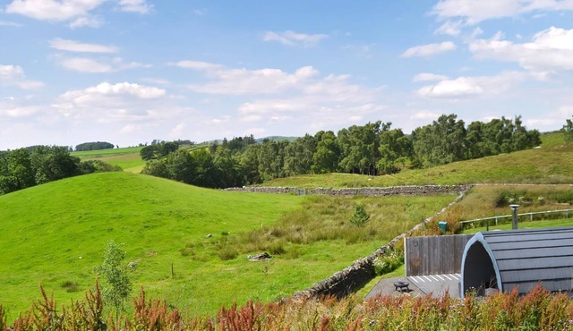 Luxury Castle Pod with Hot Tub