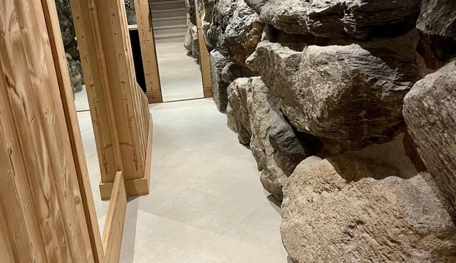 Luxury catered ski in ski out chalet