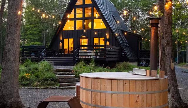 Luxury Catskills A-Frame Cabin - Hot Tub & Sauna