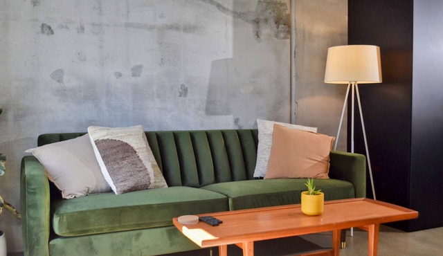 Luxury CBD townhouse 3 bed | 3 bath | 4 bed