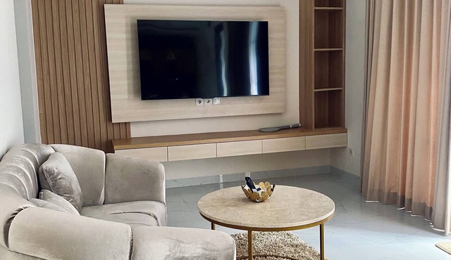 Luxury central Denpasar home with pool and clubhouse for an easy family stay.