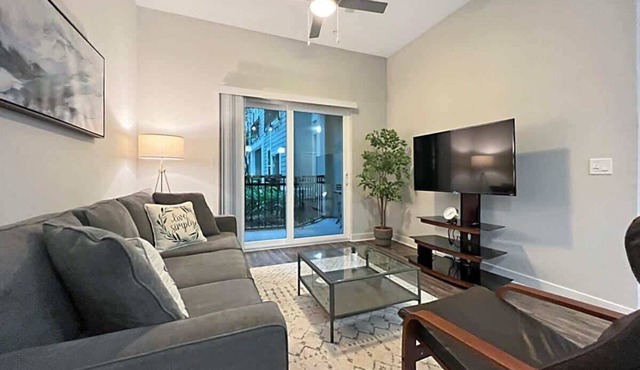 Luxury Central Tampa, Resort-Style Amenities