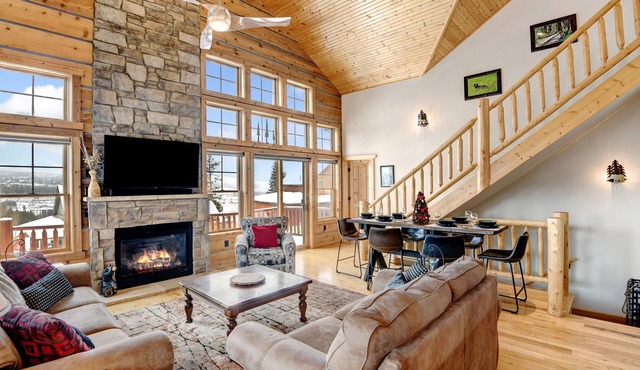 Luxury Chalet 60 I Hot Tub I Great Views I Best Price I FREE Adventures Daily