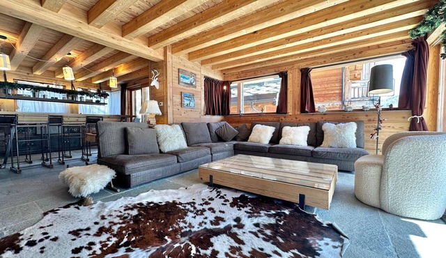 Luxury chalet at the slopes, sleeps 10, Vars