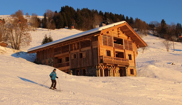 Luxury Chalet 18 pers 500 m2 6 suites on the slopes with sauna and swimming pool