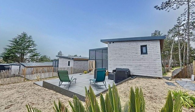 Luxury Chalet, Heated Pool, WiFi, Parking, 6 Guests