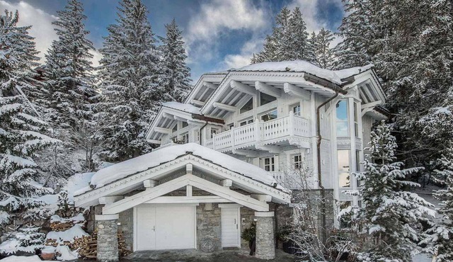 Luxury chalet in Courchevel with pool and spa