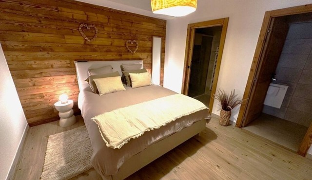 Luxury chalet in Chantemerle - 12 people, close to slopes & ESF