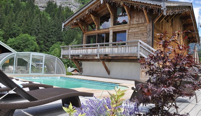 LUXURY CHALET IN MORZINE WITH POOL