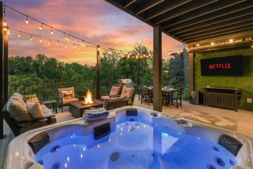 Luxury Chalet - Indoor Pool - Arcades - 24 Guests - Resort Amenities